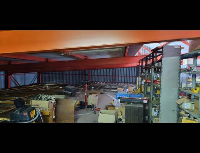 600M² WAREHOUSE FOR SALE IN KRUGERSDORP CENTRAL